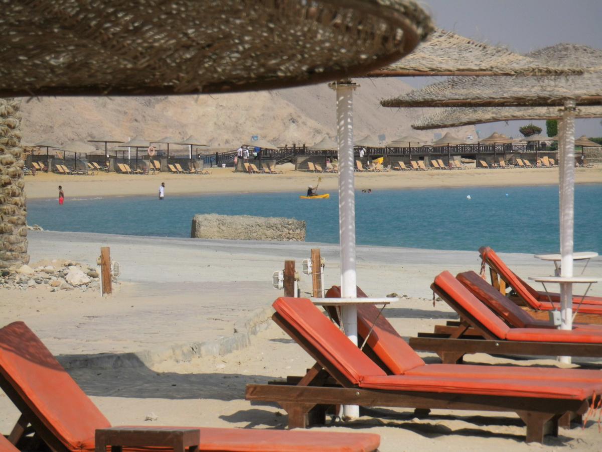 Three-Bedroom Apartment At Louly Beach Resort Ain Soukhna Exteriér fotografie
